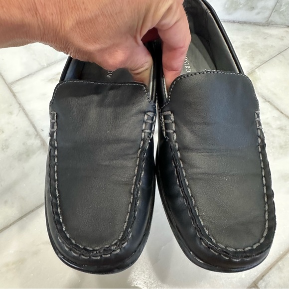 Size 1 Boy Black Nordstrom Dress Shoes - Picture 5 of 10